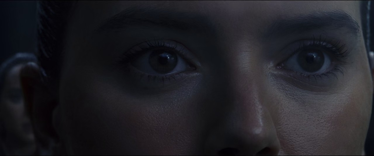 Star Wars - The Last Jedi (2017) BluRay Hindi + English 720p 10bit HEVC HE-AAC 5.1 ESub.mkv.0002